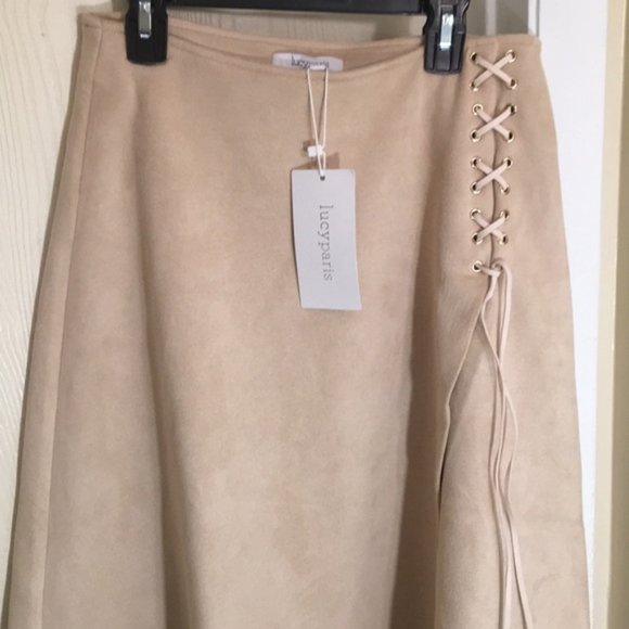 NWT Lucy Paris Beautiful Nude Suede Wrap Skirt!!!✨ - Picture 3 of 9